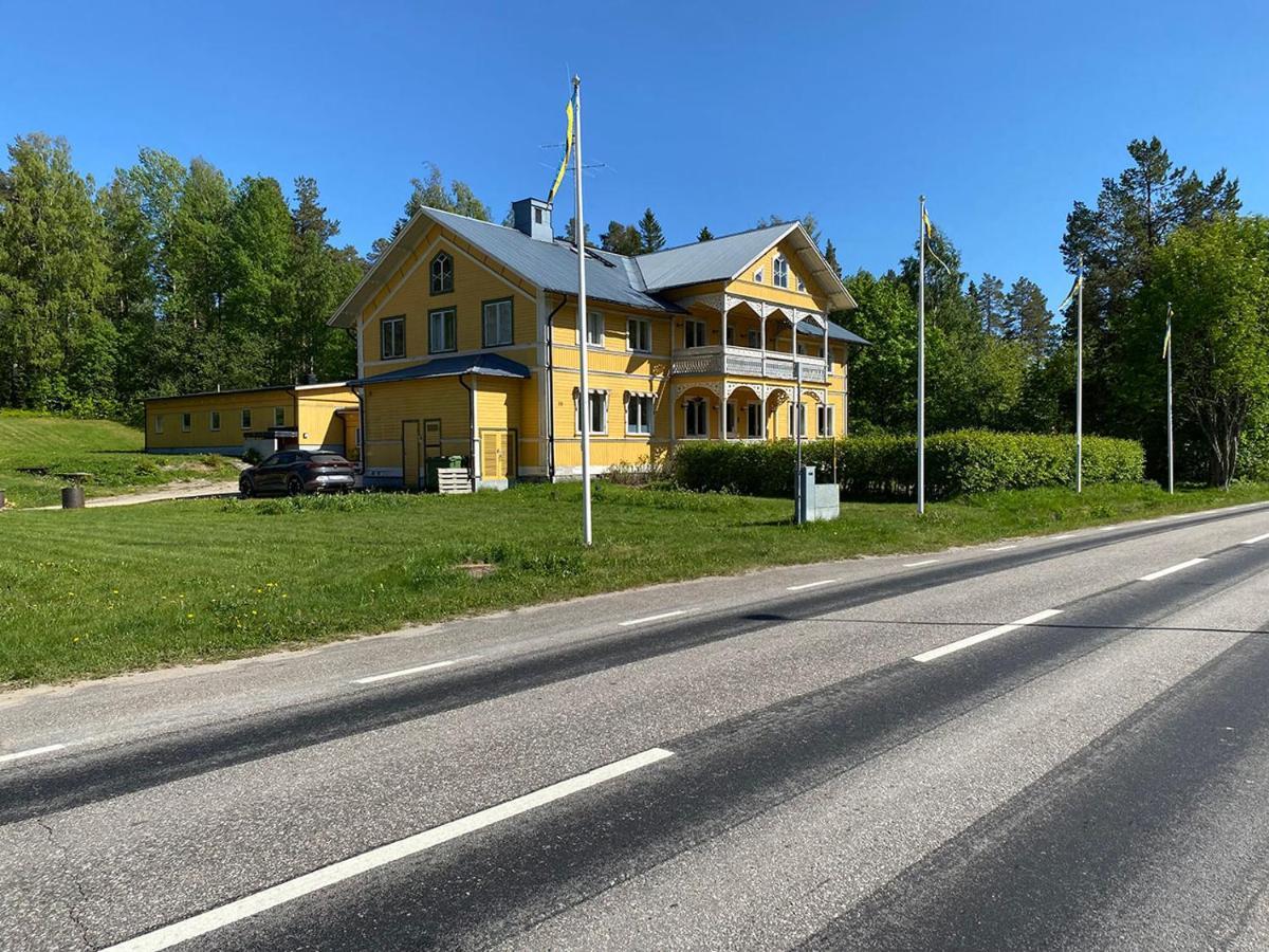 Lokatten Waerdshus Los Bagian luar foto